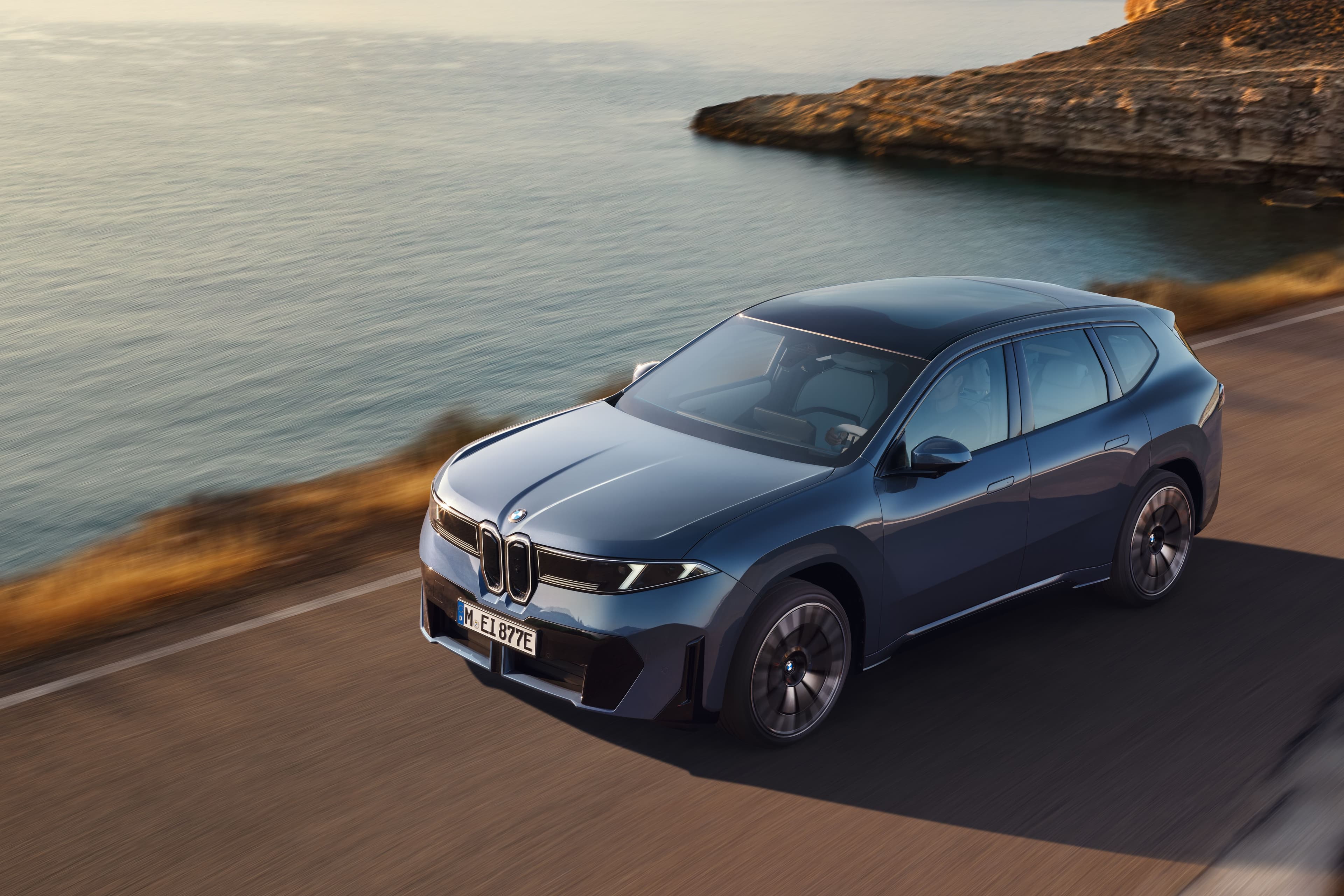 Carregue o seu BMW iX3 onde quer que esteja.